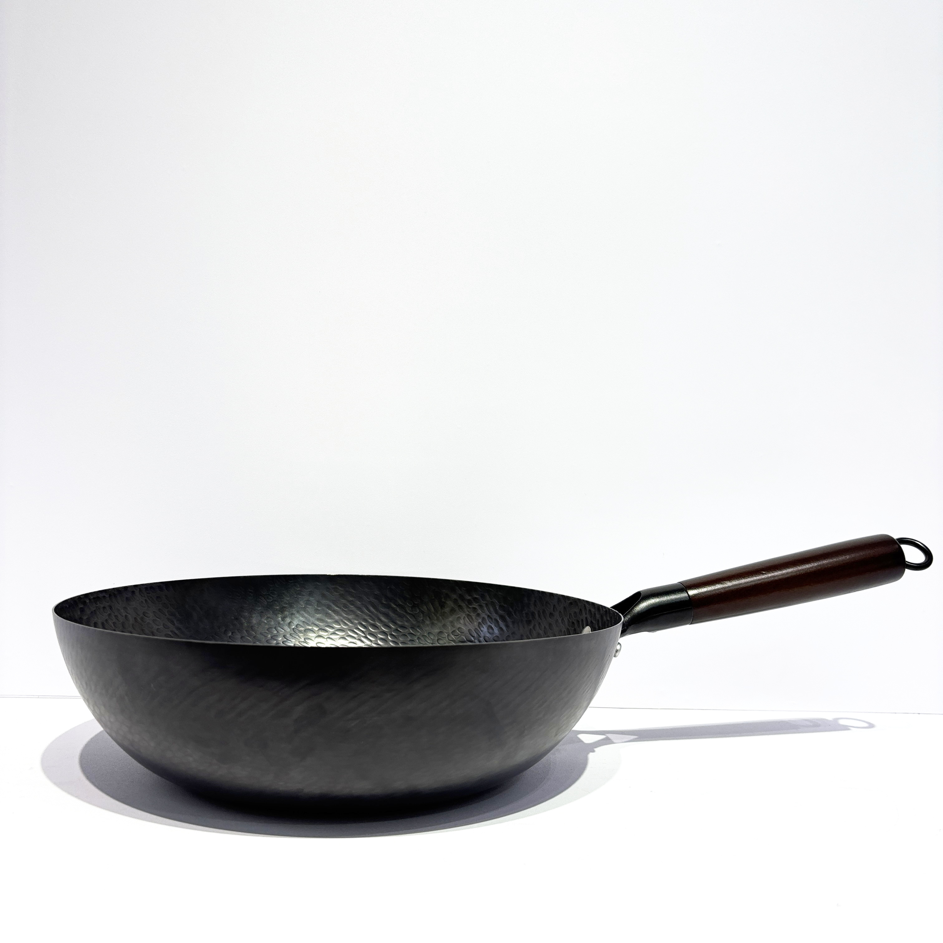 CAMRY Customized Logo No Coating Nitrided Nonstick Hammered Carbon Steel Wok Wooden Handle 2-3L Capacity Gas Induction